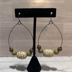 Elegant Green and Cream Beaded Earrings